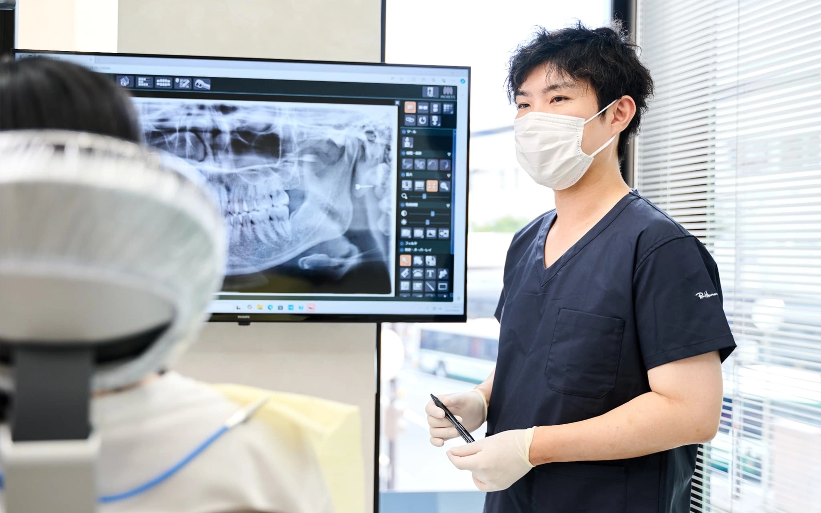 写真を患者様と一緒に見ながら説明します