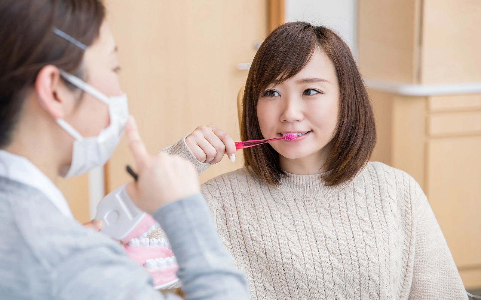 歯みがきだけでは、実は足りません